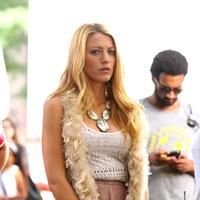 Blake Lively on the set of 'Gossip Girl' shooting on location | Picture 68537